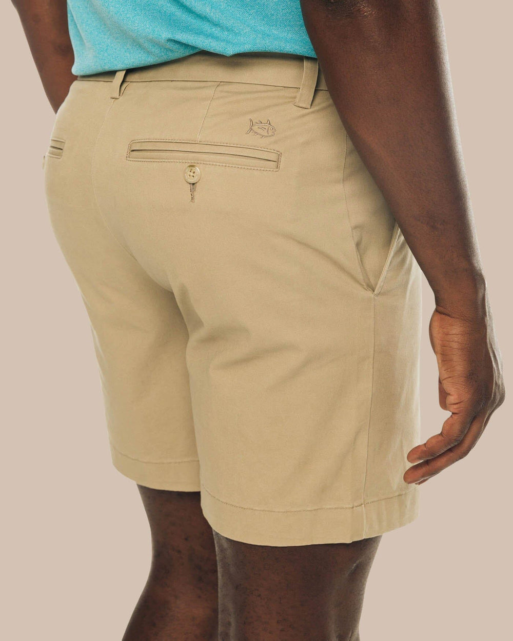 The pocket view of the Men's New Channel Marker 9 Inch Short by Southern Tide - Sandstone Khaki