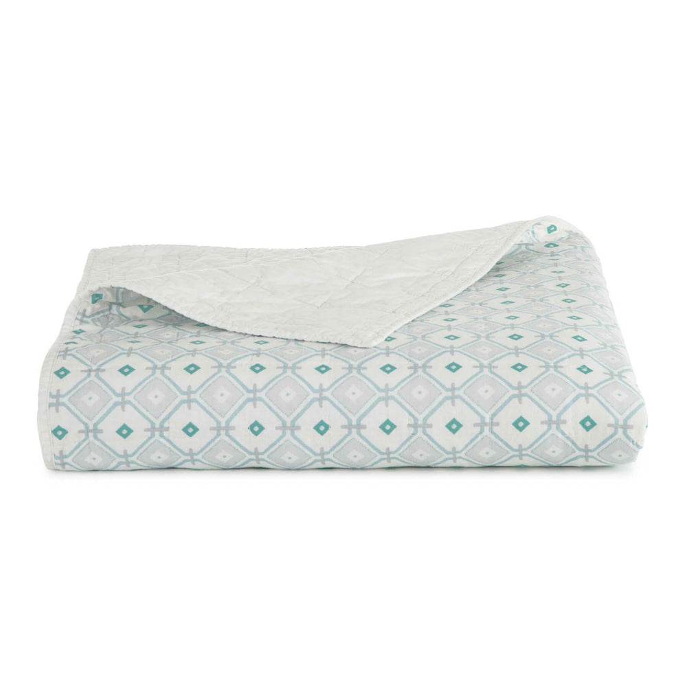 The quilt view of the Southern Tide Southern Tide Emerald Isle Blue Quilt by Southern Tide - Blue