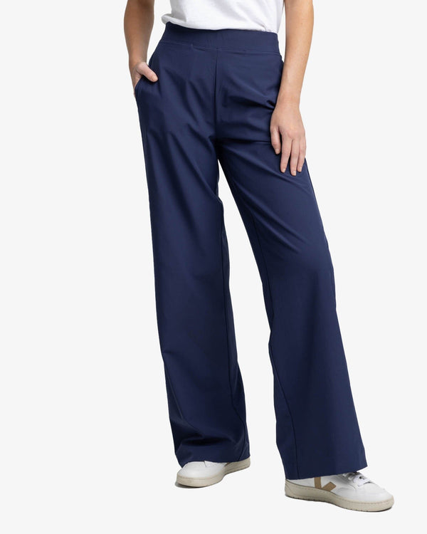 The front view of the Southern Tide Teegan Wide Leg Woven Pant by Southern Tide - Nautical Navy