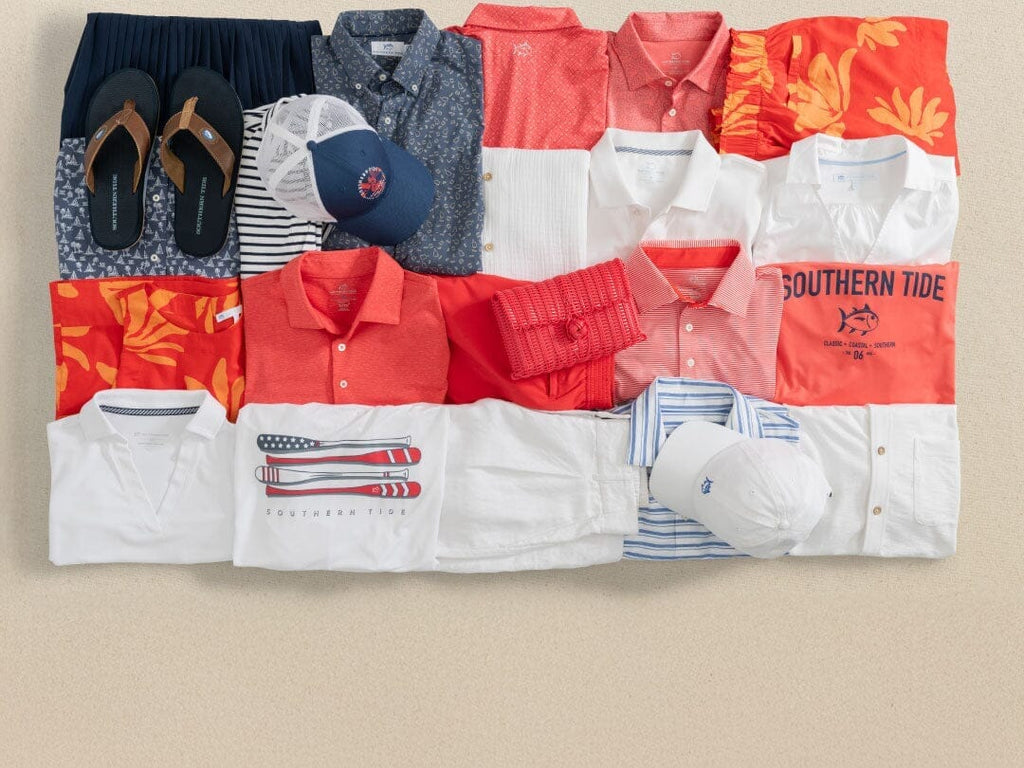 Classic coastal style for a Fourth of July celebration by the water. 