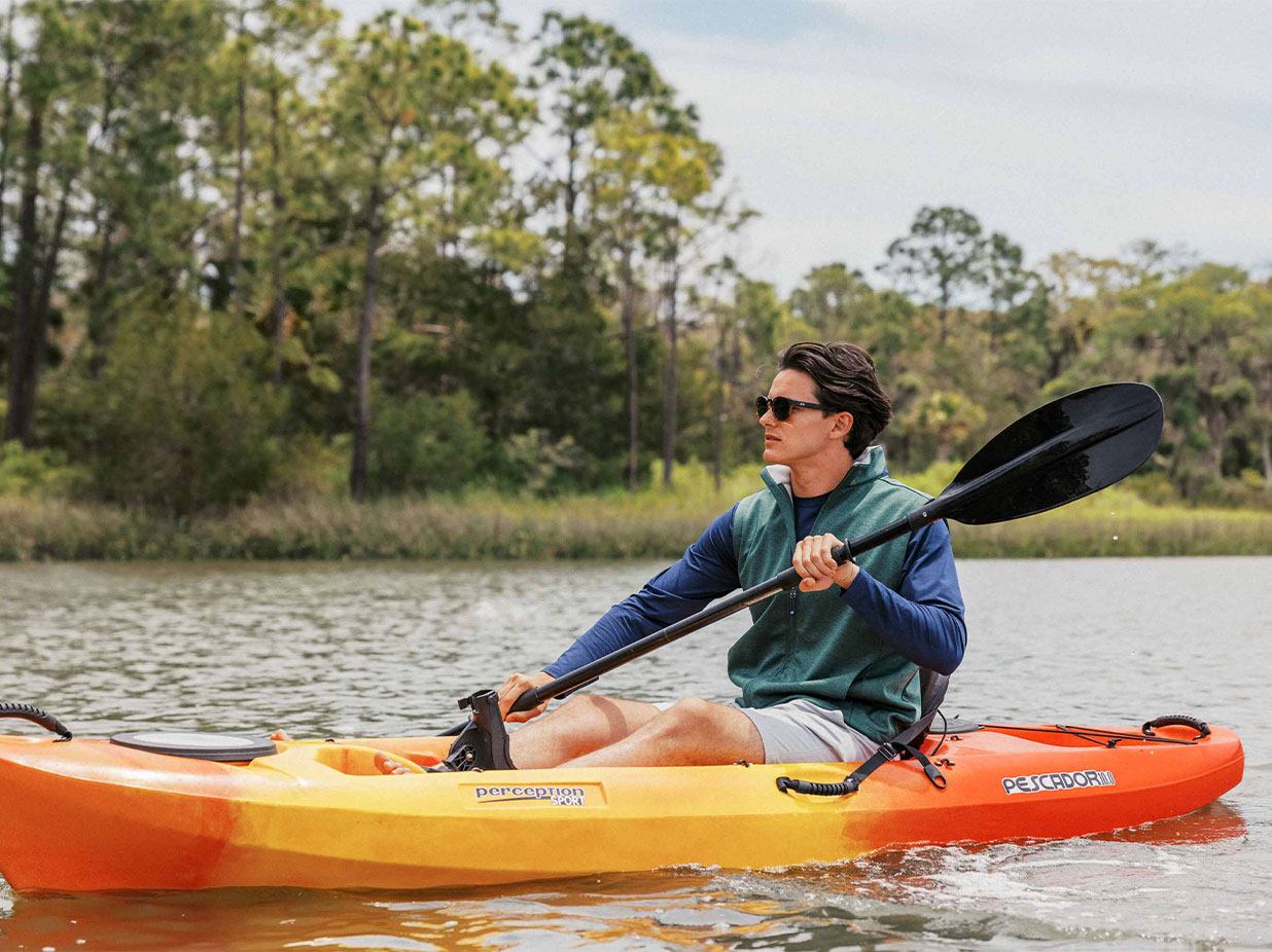 What to Wear Kayaking – A Head to Toe Guide – Southern Tide