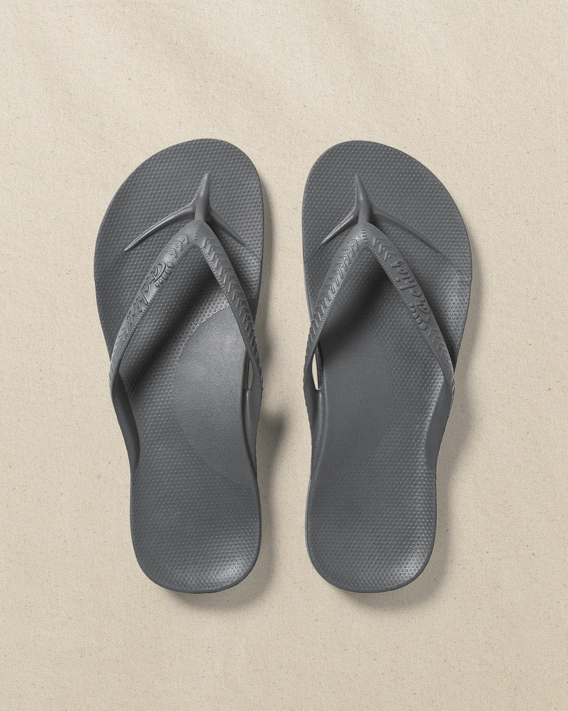 Archies Charcoal Arch Support Flip Flop | Southern Tide display picture 1