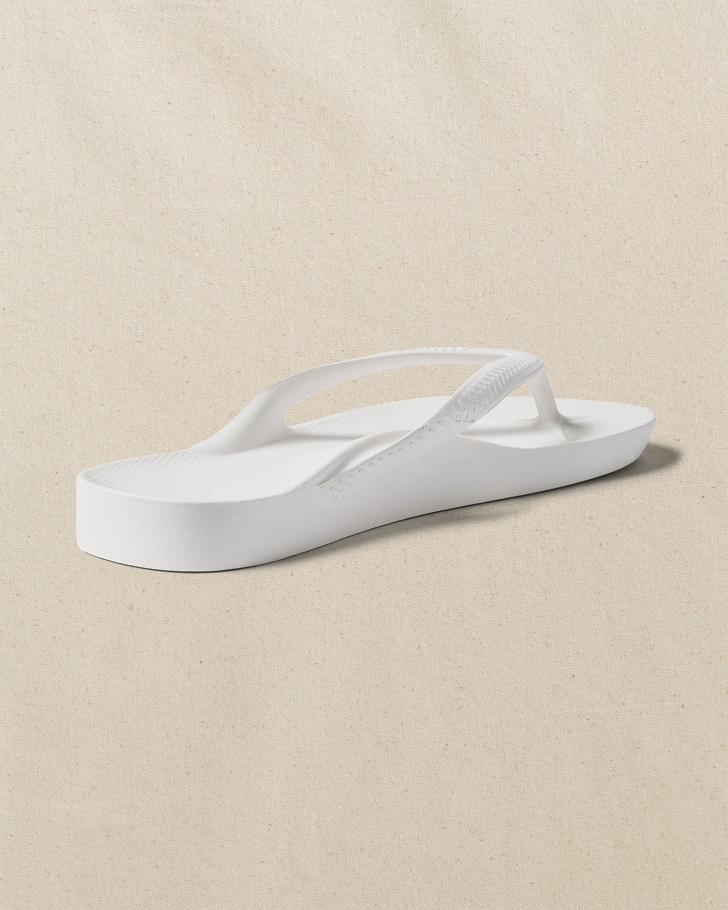 Archies Classic White Arch Support Flip Flop | Southern Tide