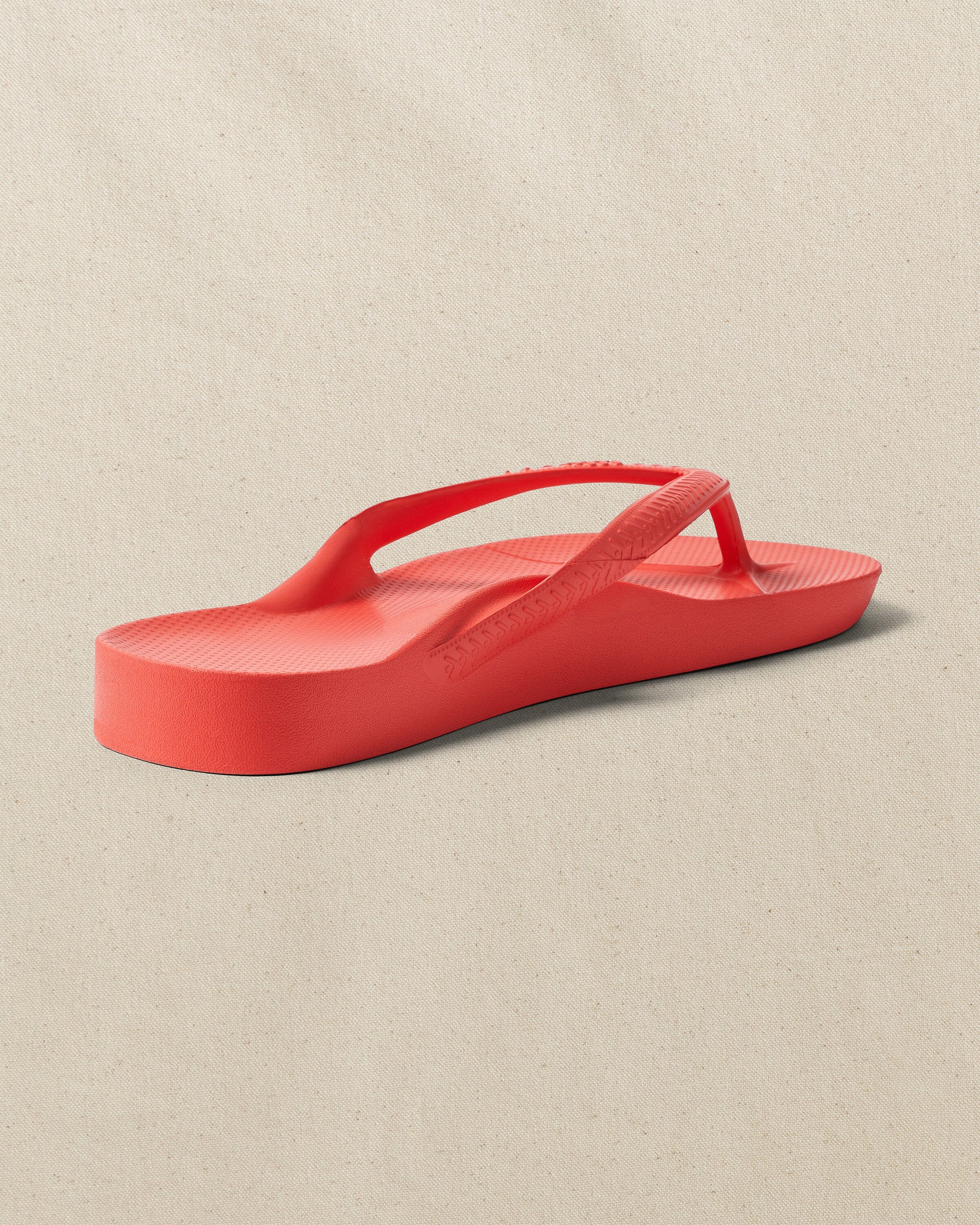 Archies Coral Arch Support Flip Flop | Southern Tide