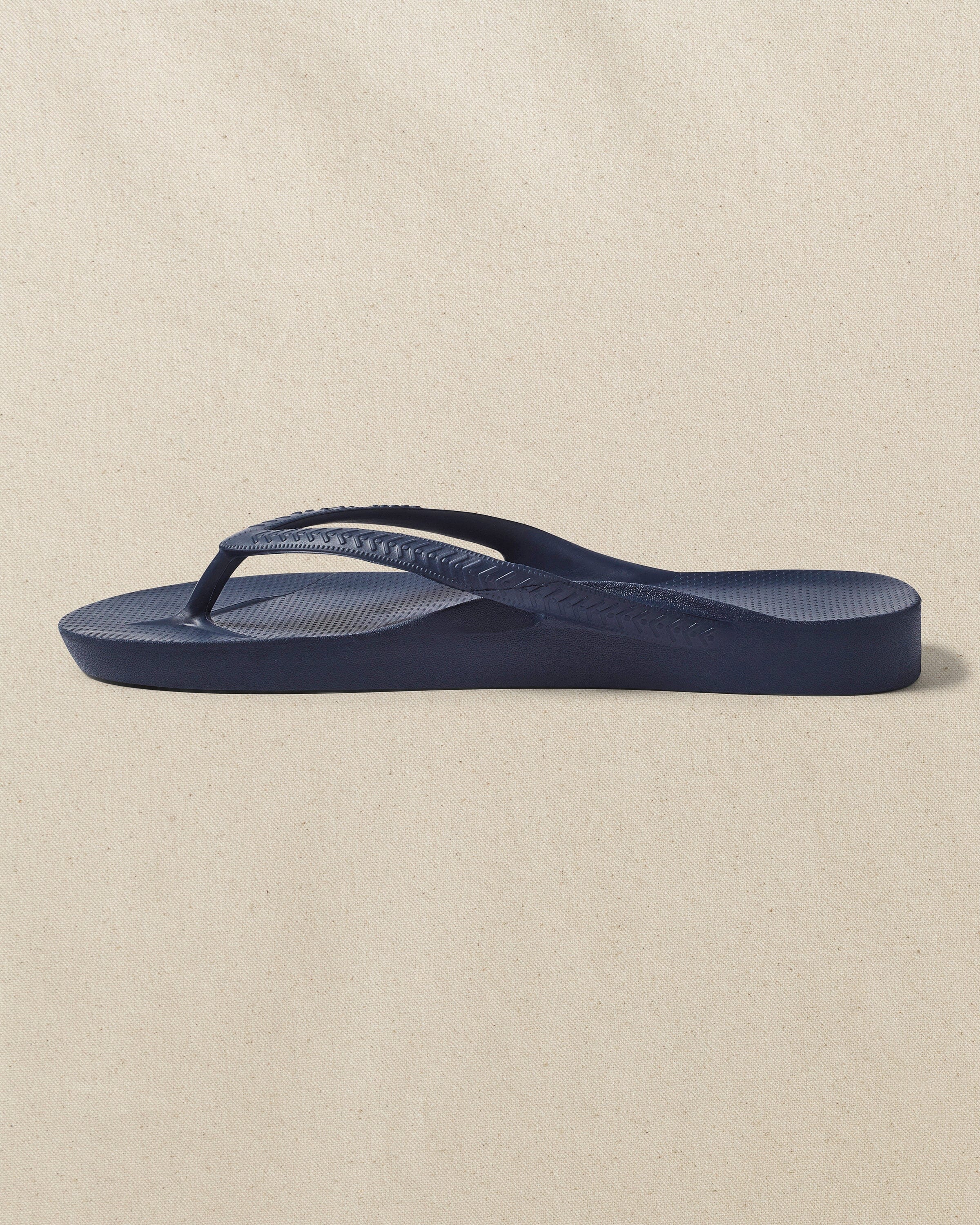 Archie’s Women’s Navy Flip Flop Sandals Size 8 Mens Size 7 Archies Navy - Arch Support Flip Flops – (shōō) main image 4