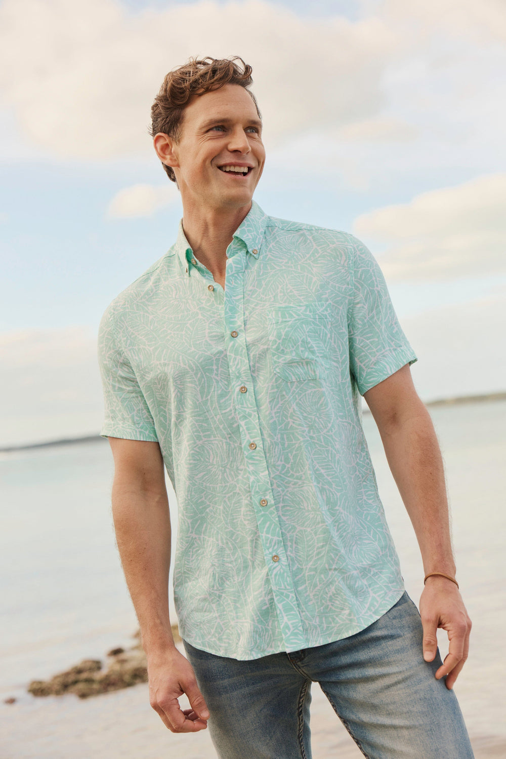 Men's Beach Palms Linen Rayon Short Sleeve Sport Shirt | Southern Tide Men's Beach Palms Linen Rayon Short Sleeve Sport Shirt | Southern Tide