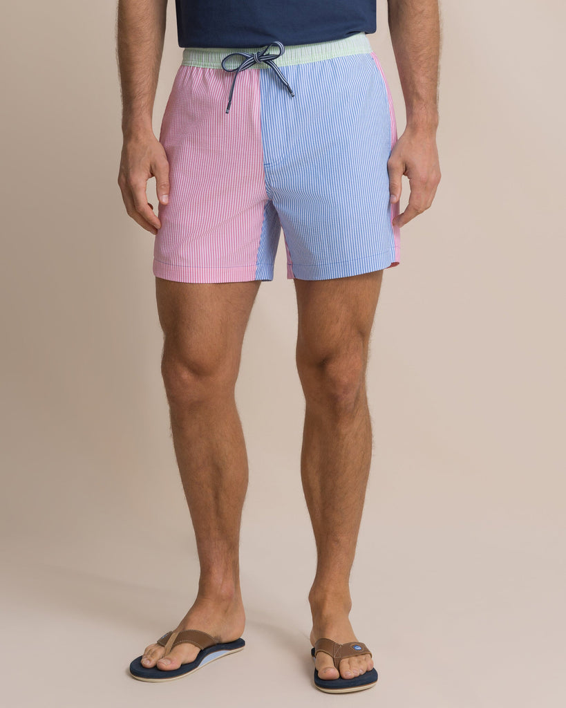 【ブラック（01）】Timothy Seersucker Stripe Swim Short Saturdays NYC｜Timothy Seersucker Stripe Swim Short | Rakuten