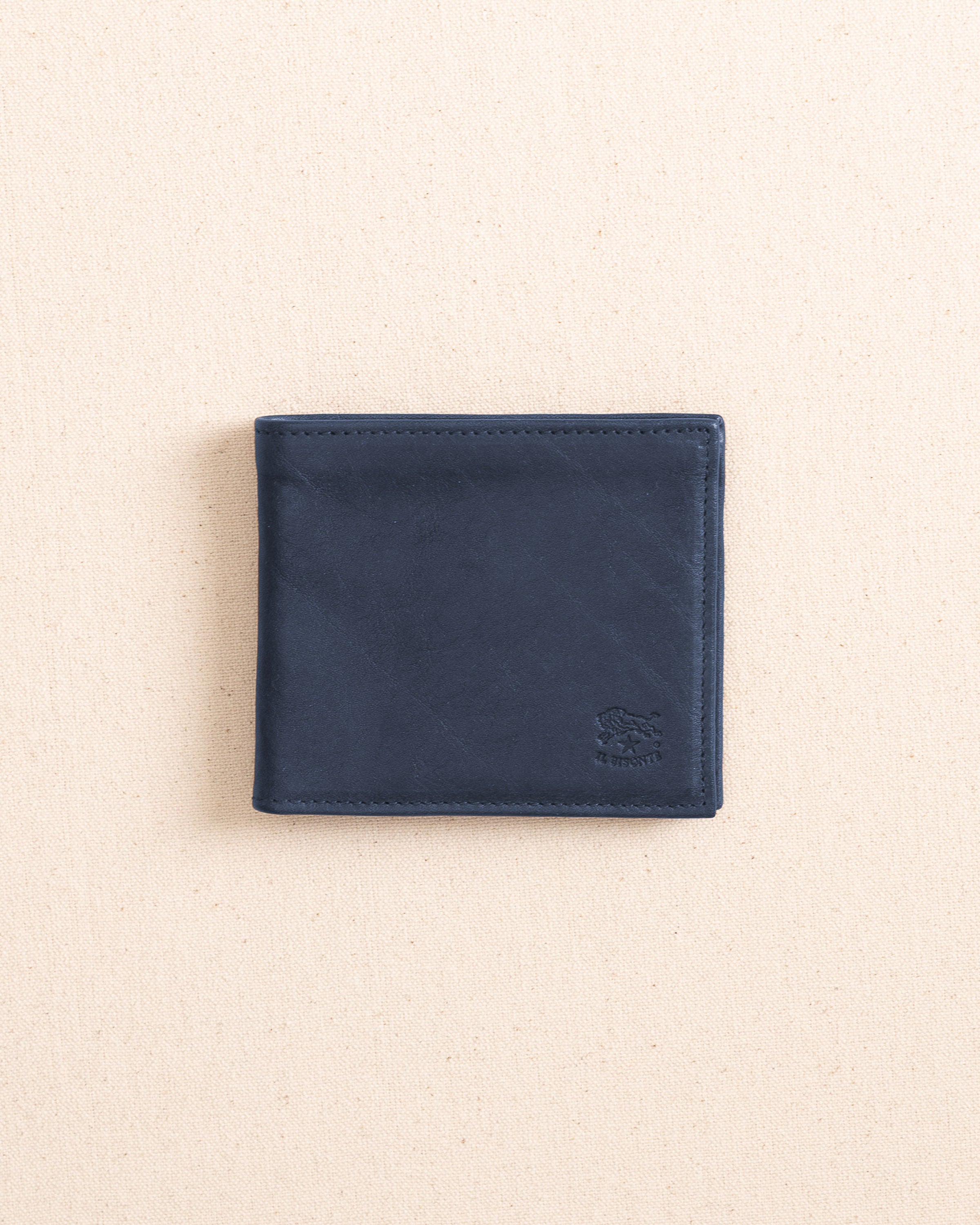 Il Bisonte Classic Bifold Wallet | Southern Tide