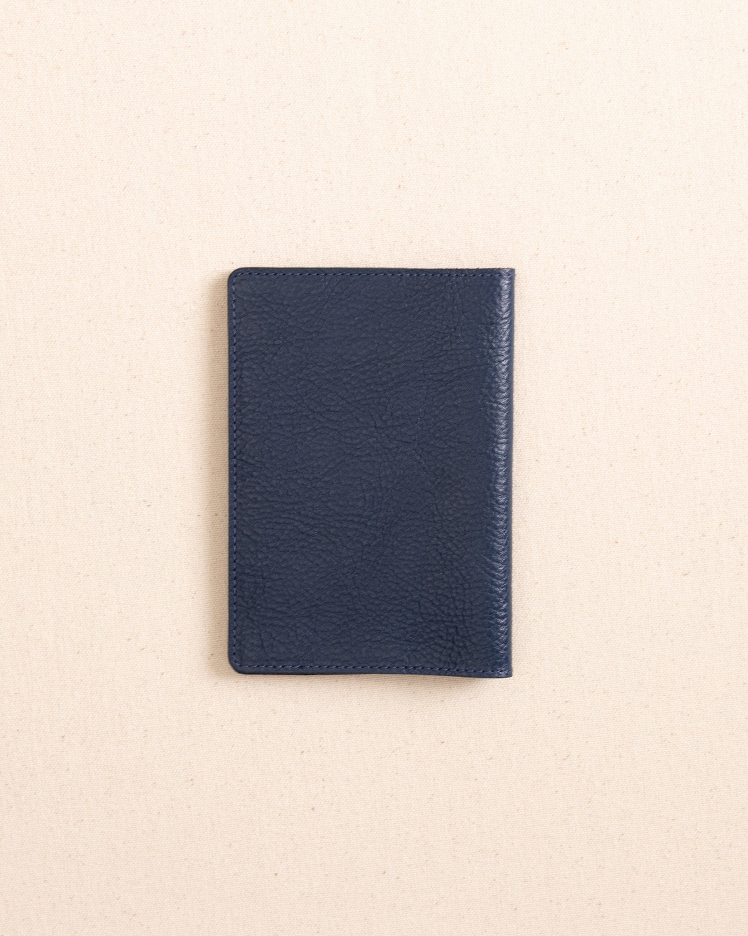 Il Bisonte Passport Case | Southern Tide