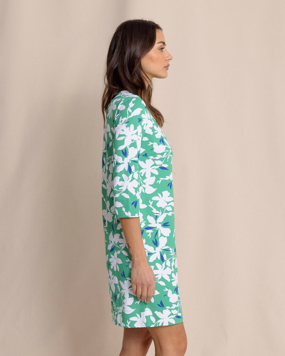 The side view of the Southern Tide Leira Blossom Bay Printed Dress by Southern Tide - Simply Green