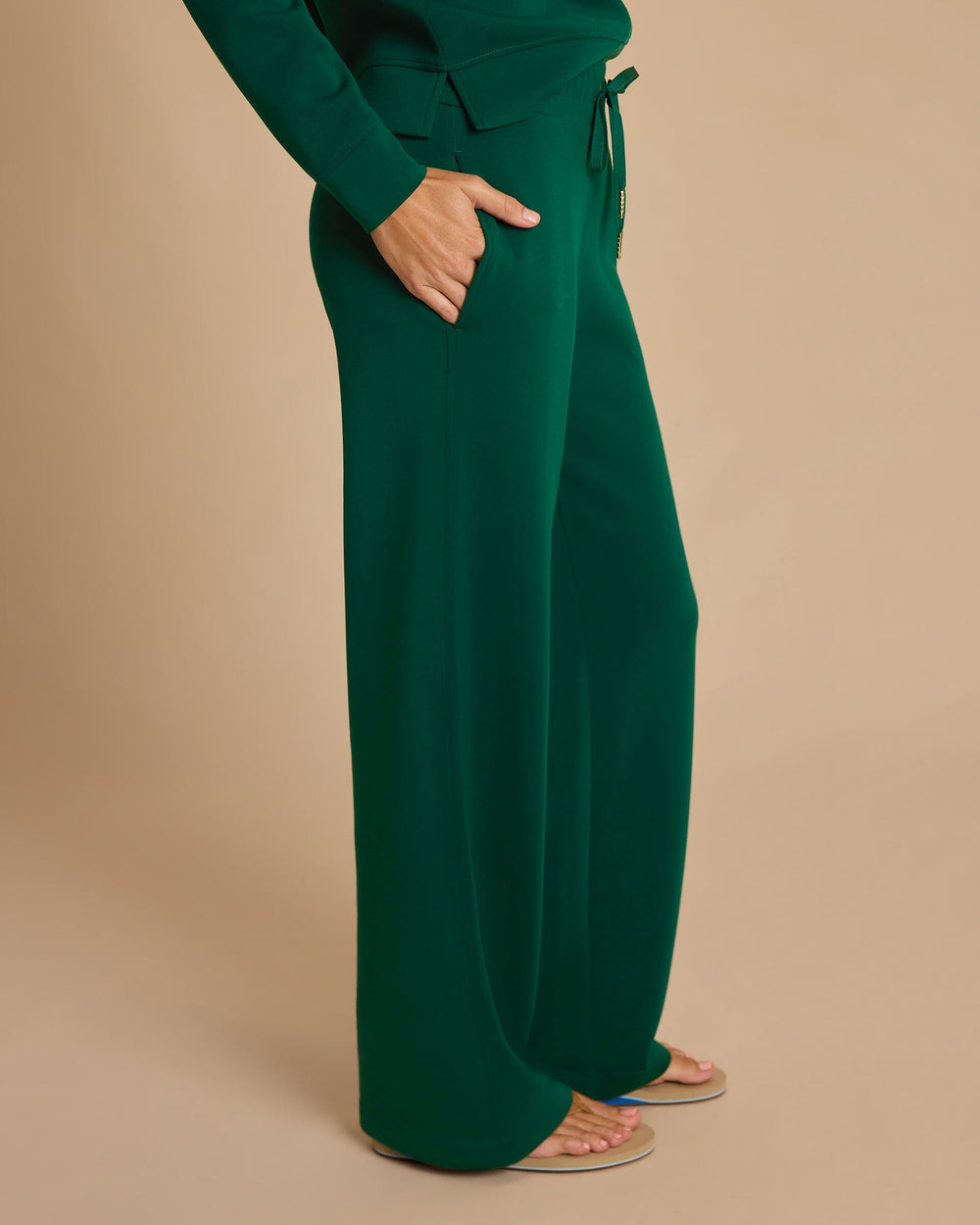 The side view of the Southern Tide Levitt Lounge Pant by Southern Tide - Salt Meadow
