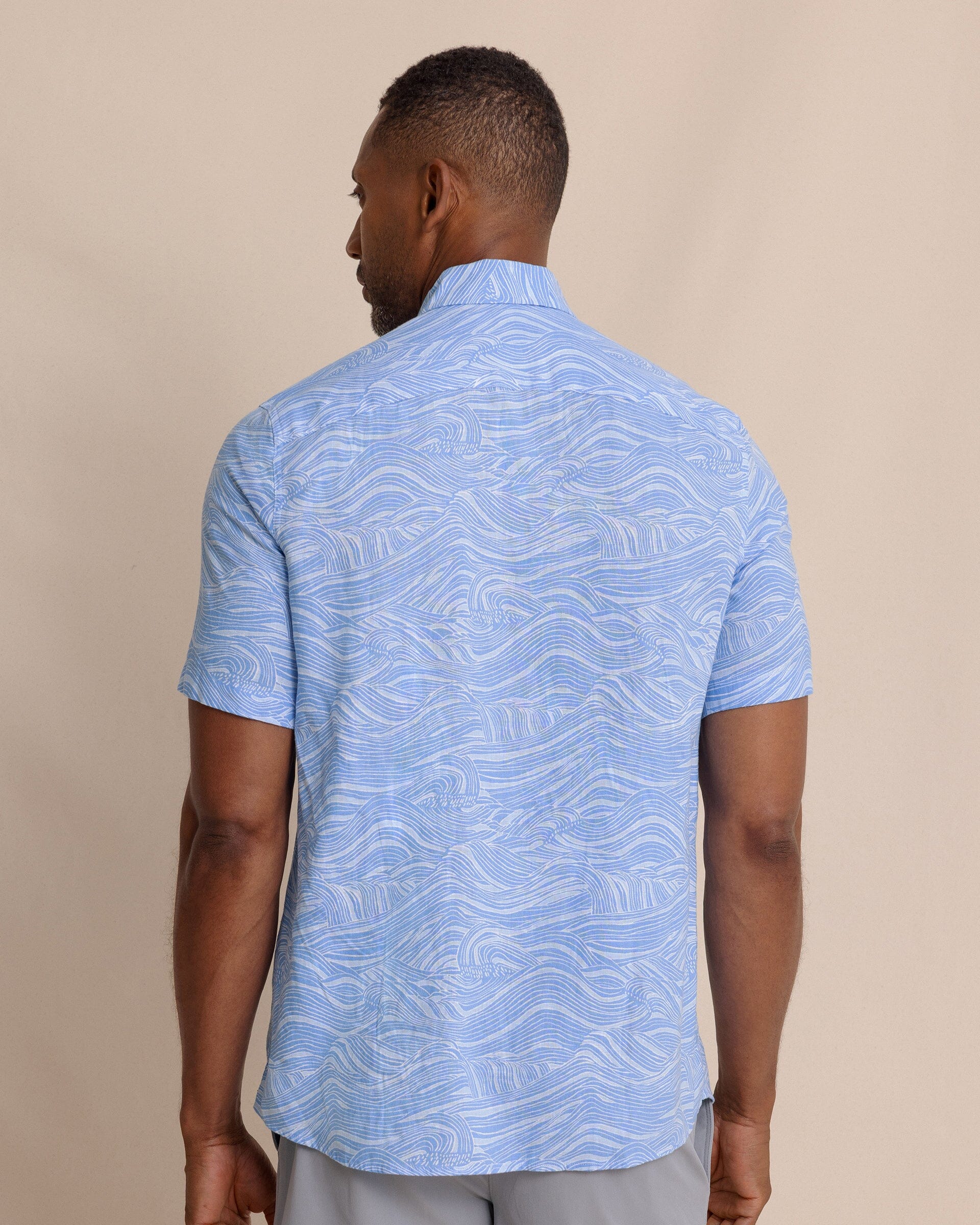【SIWEM】LIGHT TWEED WAVE SHIRT Men's Rolling Waves Short Sleeve Sport Shirt | Southern Tide