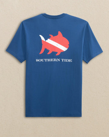 Men's Skipjack Scuba Flag Short Sleeve T-Shirt | Southern Tide