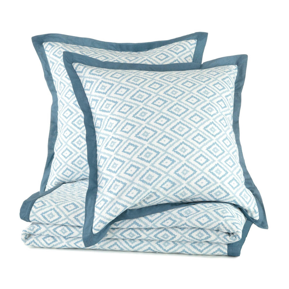 The set view of the Southern Tide Southern Tide Port Lucie Blue Quilt by Southern Tide - Blue