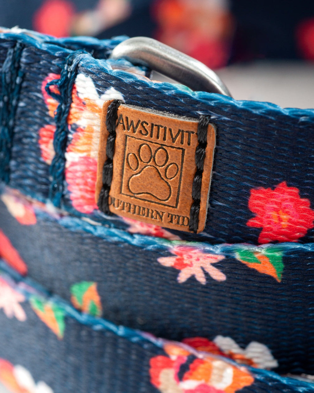 The detail view of the Southern Tide ST x Pawsitivity Garden Splendor Dog Leash by Southern Tide - Dress Blue