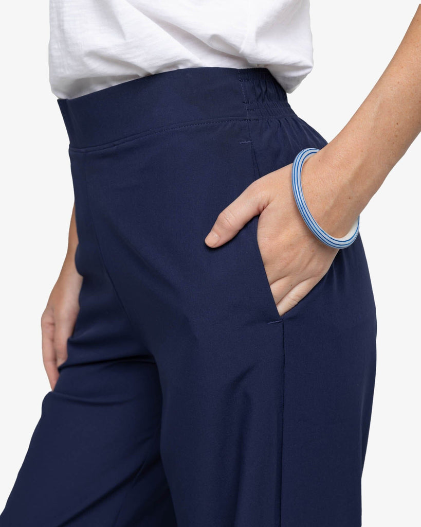 teegan-wide-leg-woven-pant-